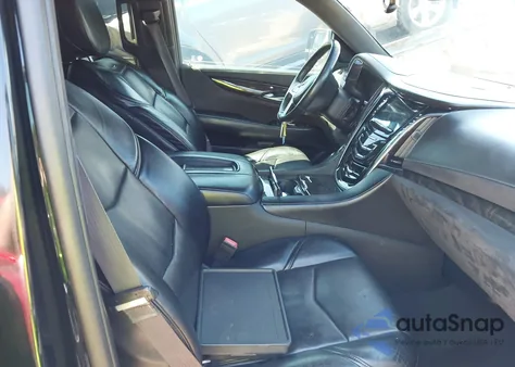 2015 Cadillac Escalade Platinum z USA, uszkodzony, nr VIN 1GYS4PKJ6FR695160